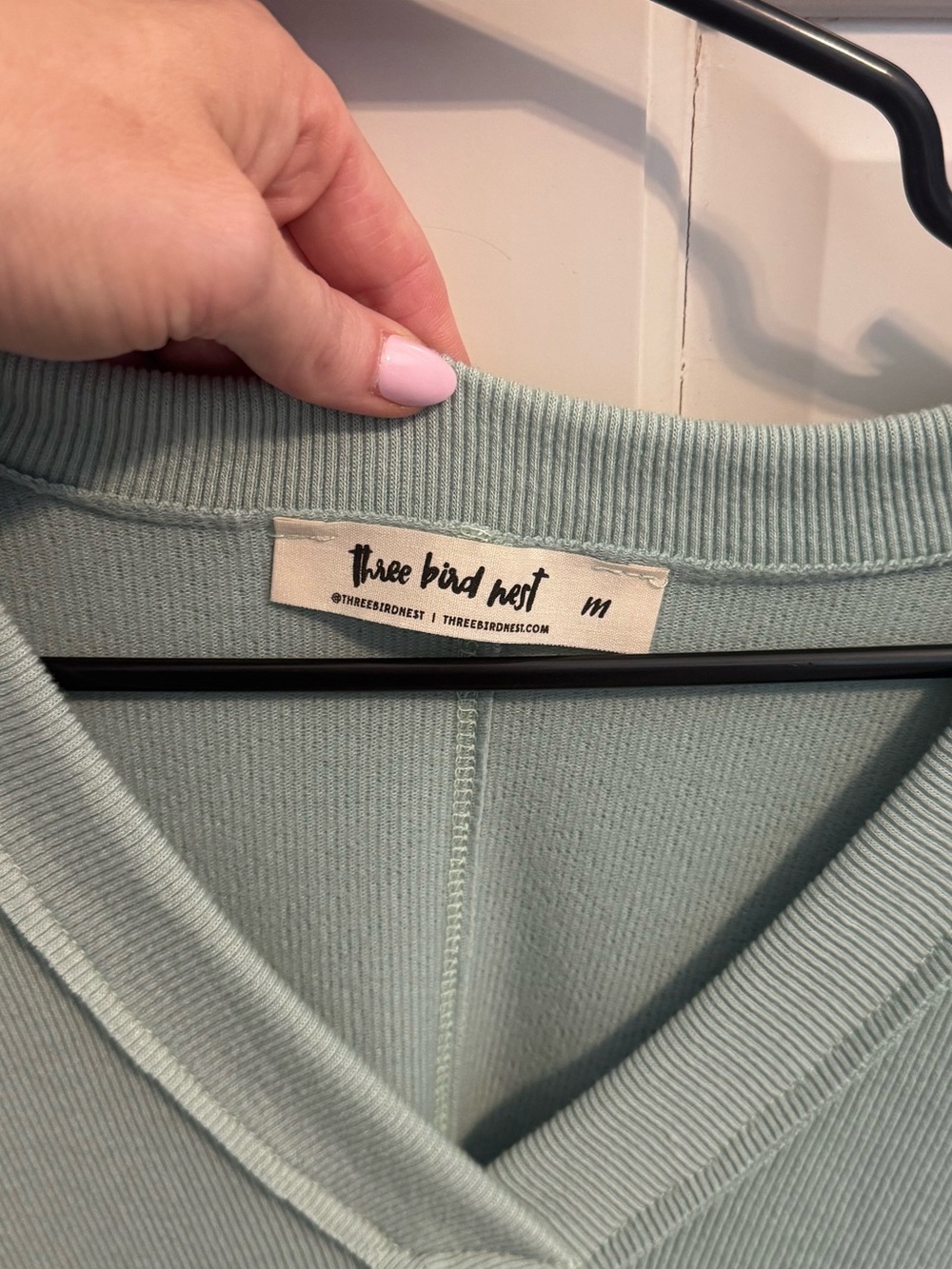 Three Bird Nest, M, The Nest On The Go V Neck Ribbed Essential Tee, Sage, NWOT - Picture 6 of 7